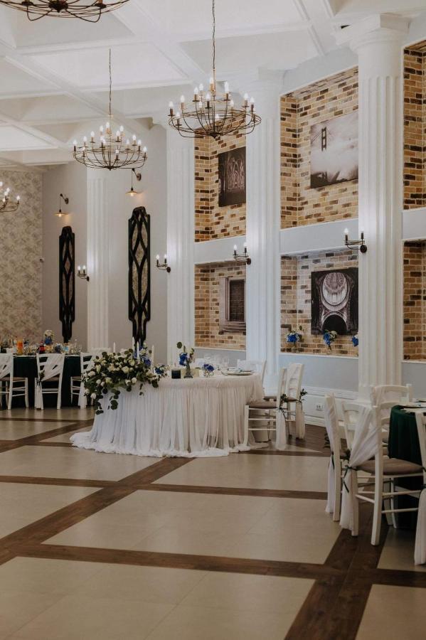 Pavillion 78 Hotel Bacau Exterior photo